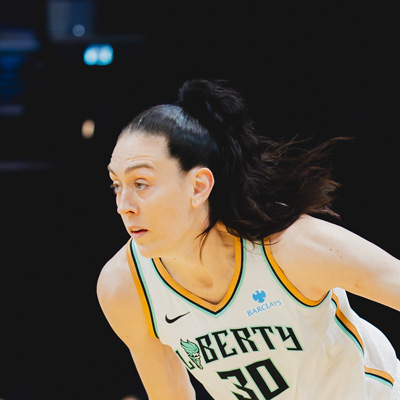 Breanna Stewart Headshot